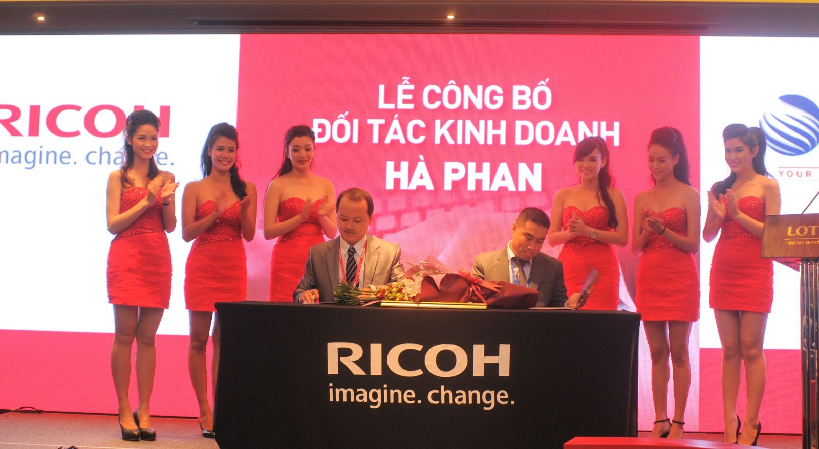 Ricoh công bố nhà phân phối mới tại Việt Nam