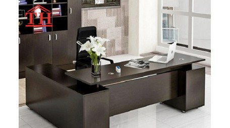 Bàn làm việc giám đốc 1m6 có tủ để tài liệu
